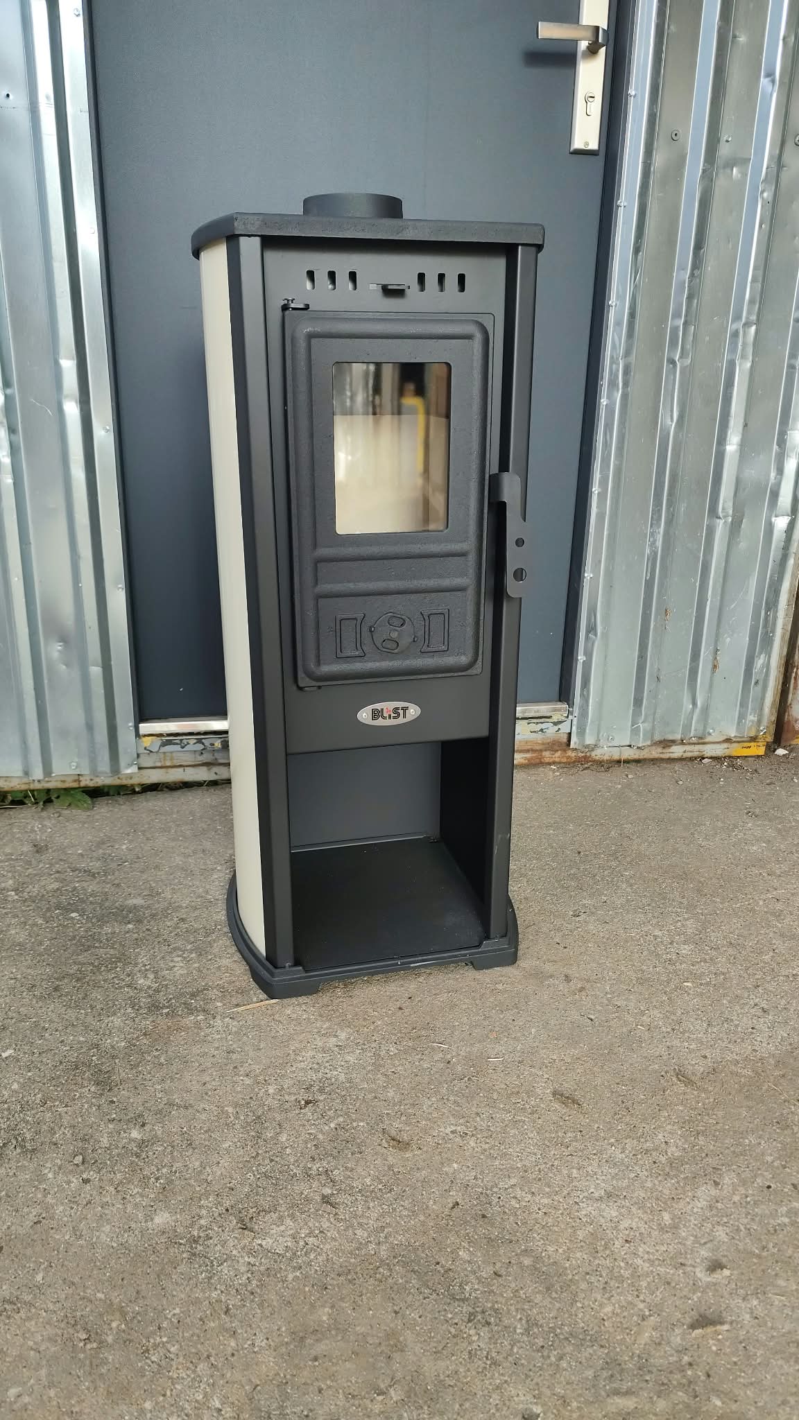 Piec kominek wolnostojący BLIST LUX / BERNA G 4.0– 5,9 kW – Ekoprojekt Kremowy - obrazek 9