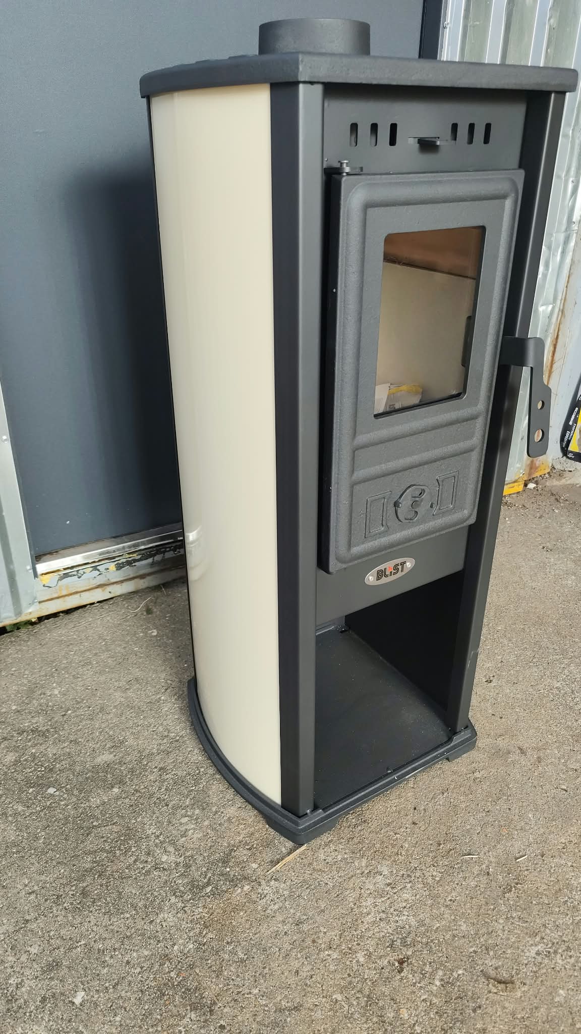 Piec kominek wolnostojący BLIST LUX / BERNA G 4.0– 5,9 kW – Ekoprojekt Kremowy - obrazek 8