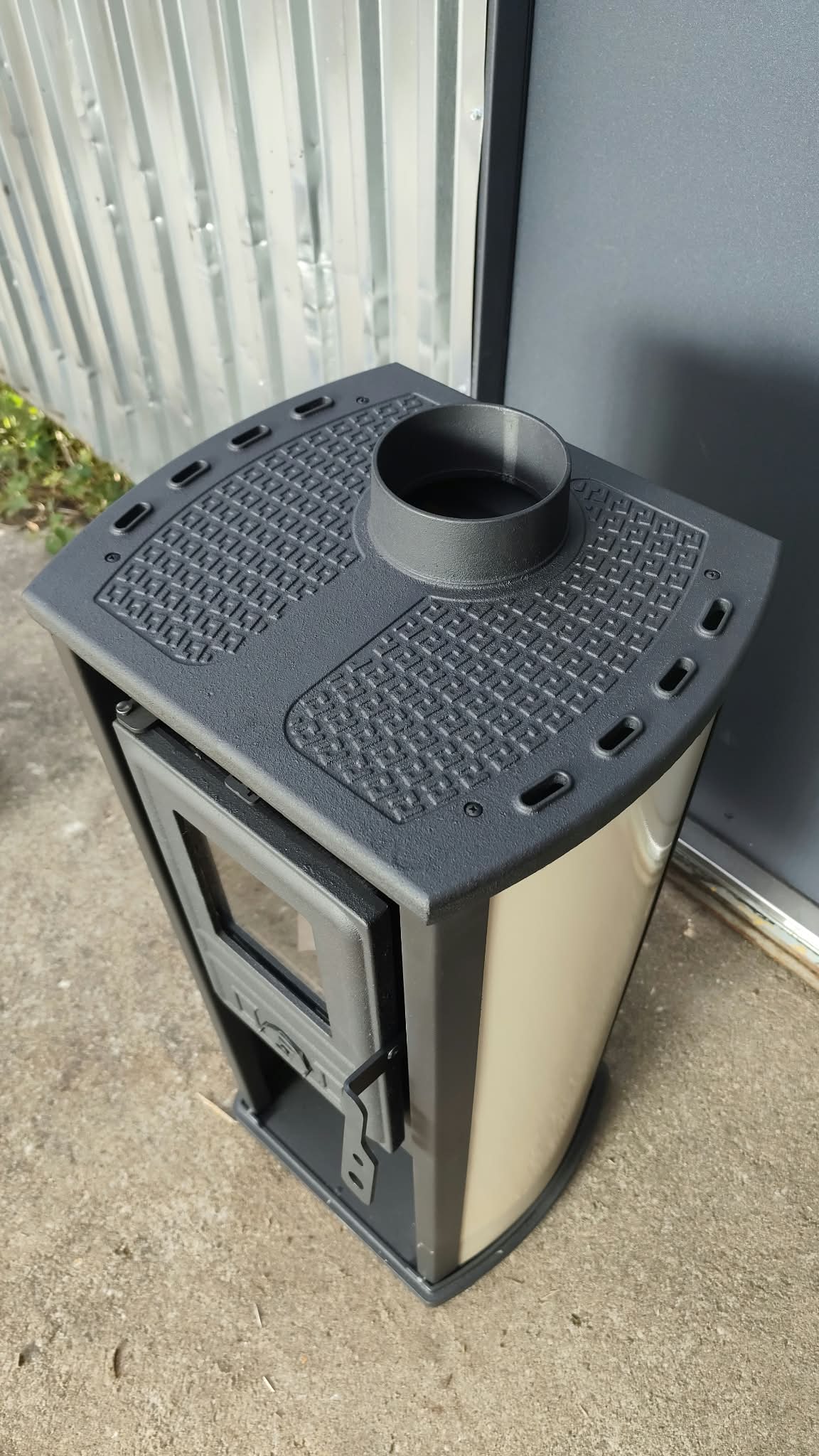 Piec kominek wolnostojący BLIST LUX / BERNA G 4.0– 5,9 kW – Ekoprojekt Kremowy - obrazek 3