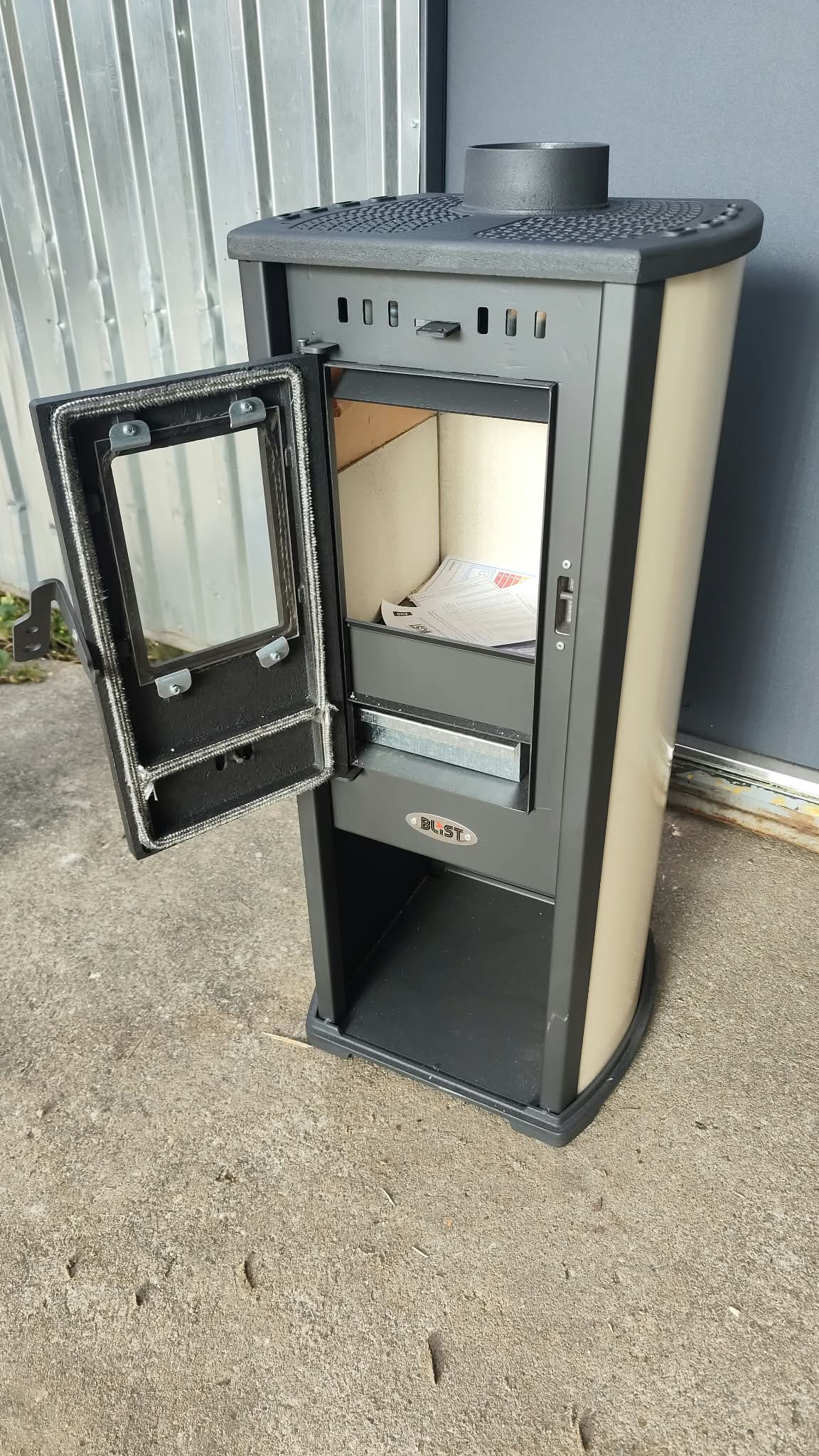 Piec kominek wolnostojący BLIST LUX / BERNA G 4.0– 5,9 kW – Ekoprojekt Kremowy - obrazek 2