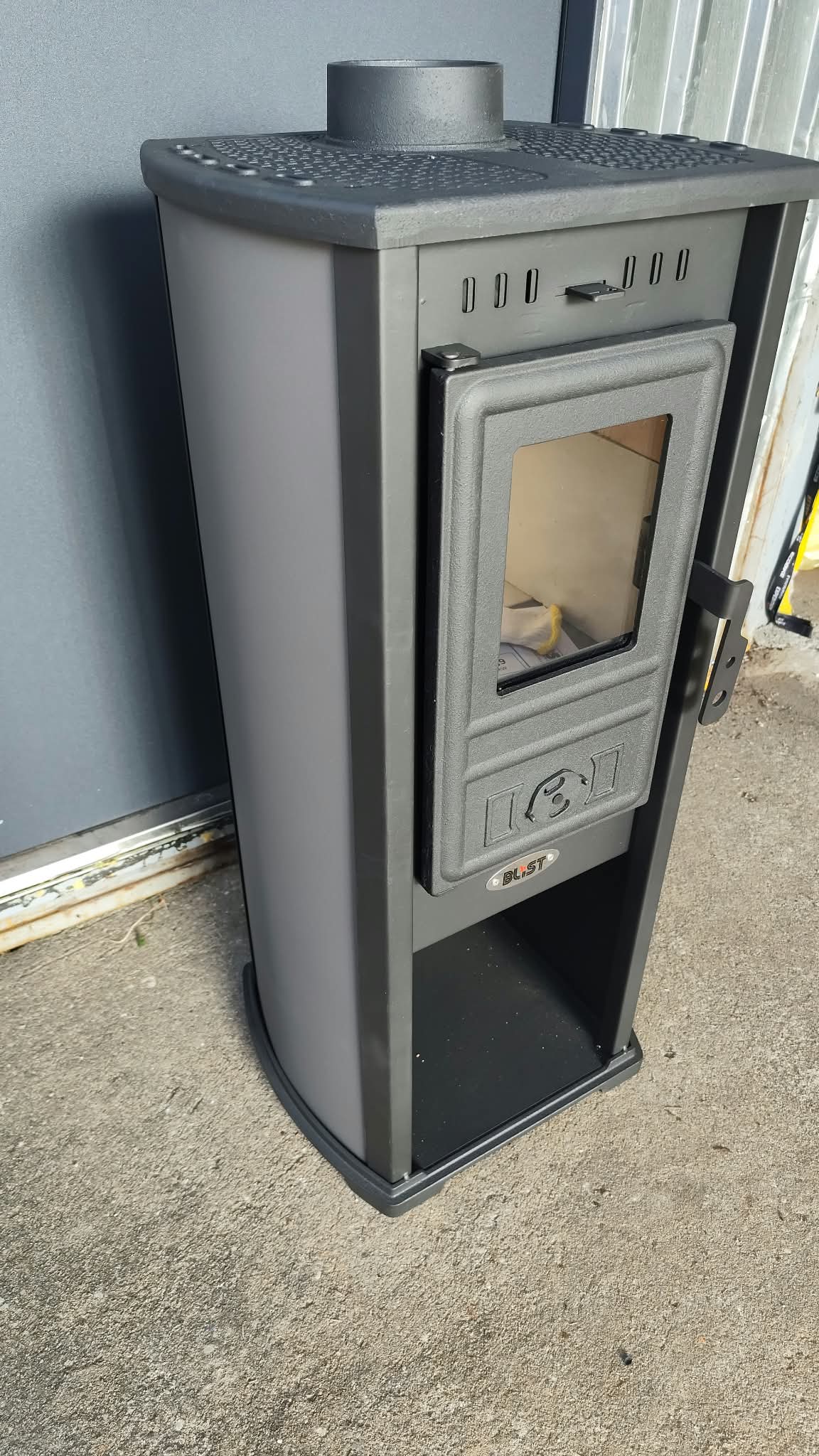 Piec kominek wolnostojący BLIST LUX / BERNA G 4.0– 5,9 kW – Ekoprojekt Szary - obrazek 4