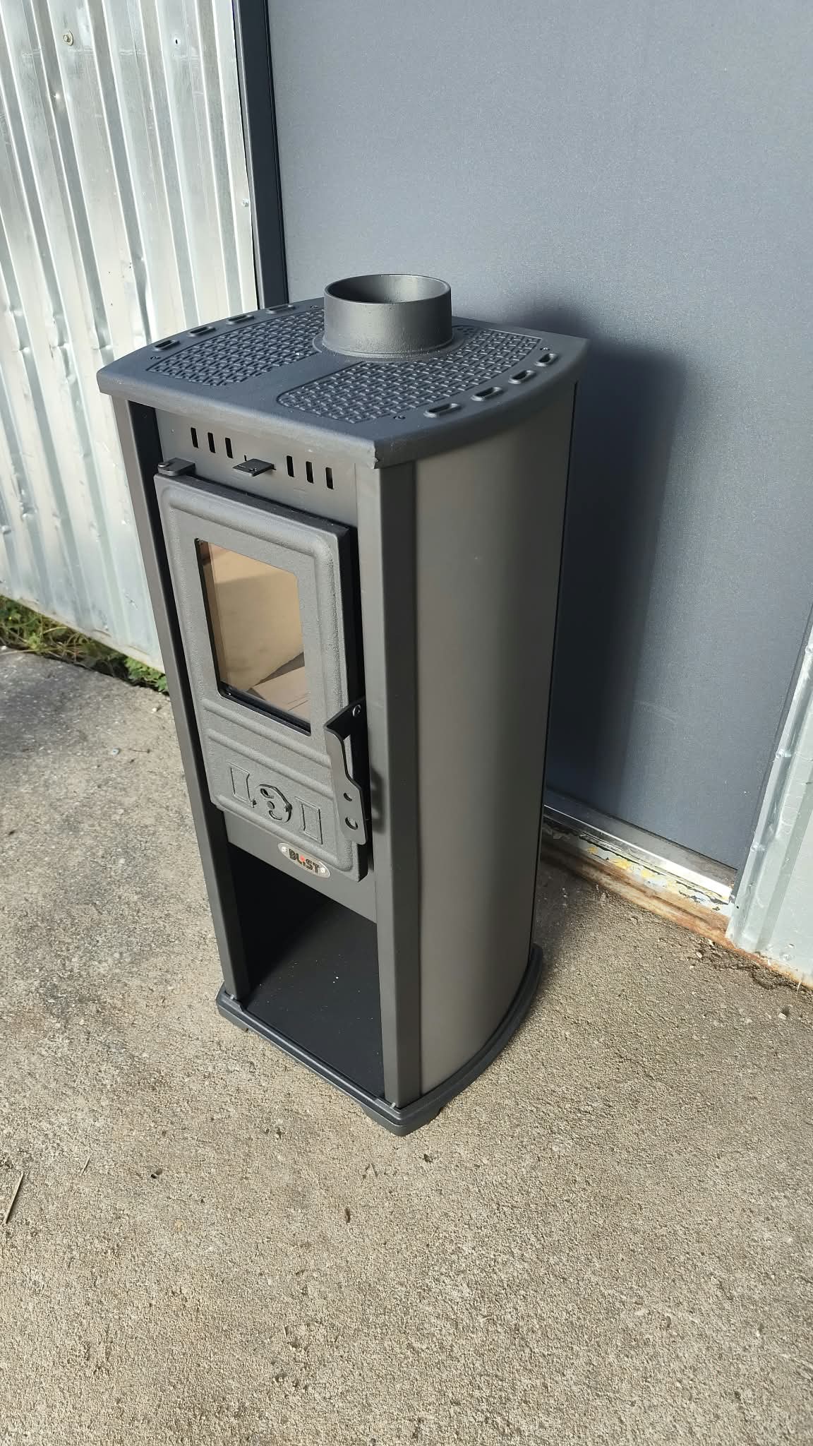 Piec kominek wolnostojący BLIST LUX / BERNA G 4.0– 5,9 kW – Ekoprojekt Szary - obrazek 3