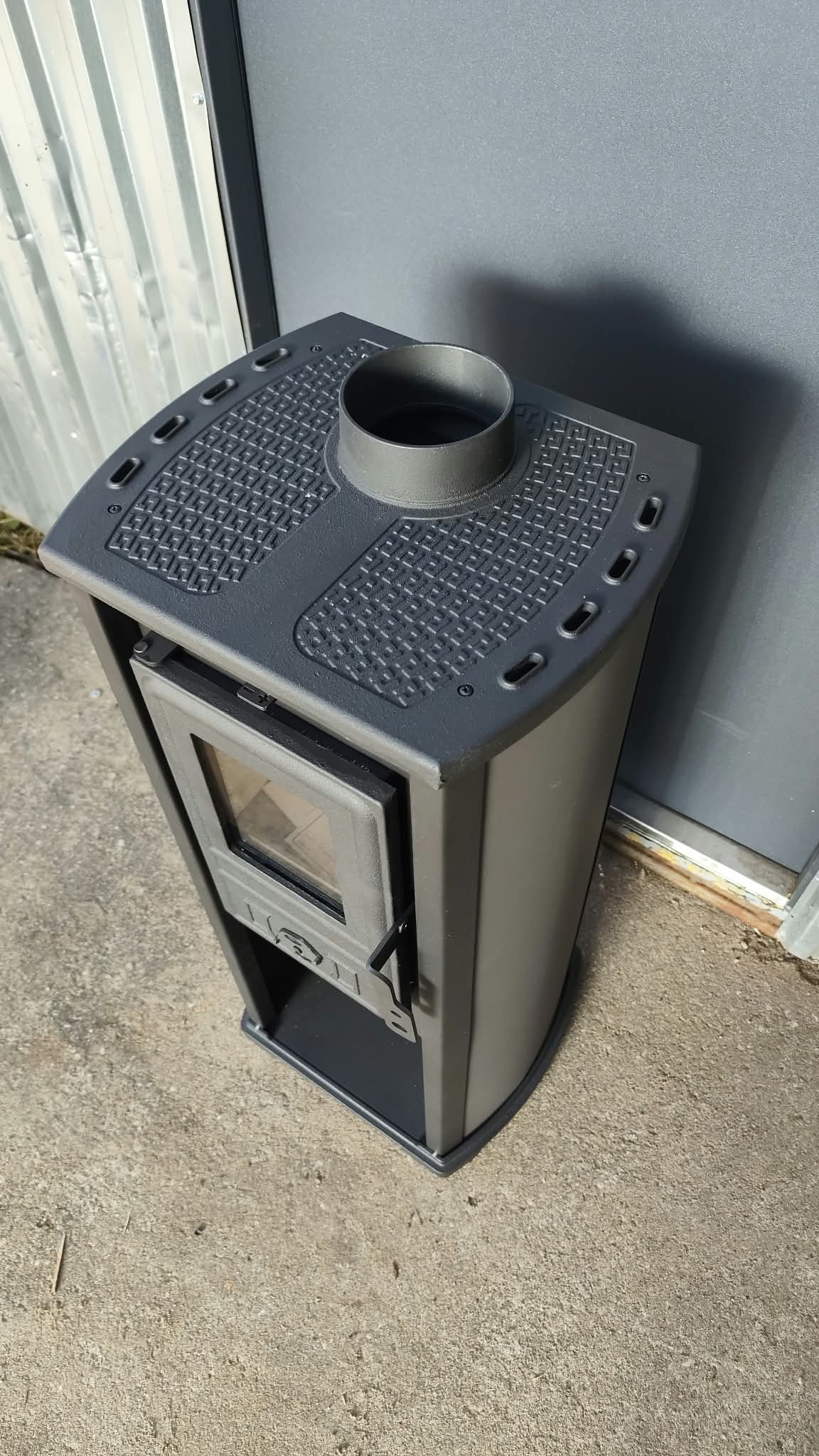 Piec kominek wolnostojący BLIST LUX / BERNA G 4.0– 5,9 kW – Ekoprojekt Szary - obrazek 2
